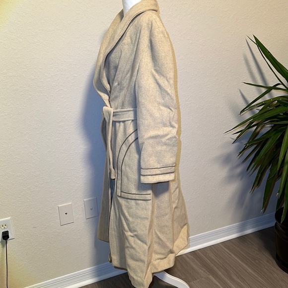 JW Mays inc cream belted long wool winter coat Medium double breasted vintage - Picture 4 of 14